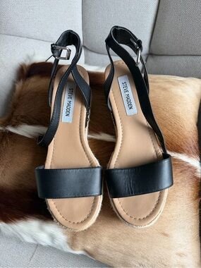 Steve Madden Black Strappy Ankle Sandals